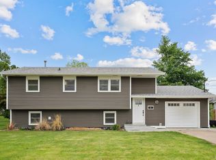 621 E Locust St, Geneseo, IL 61254
