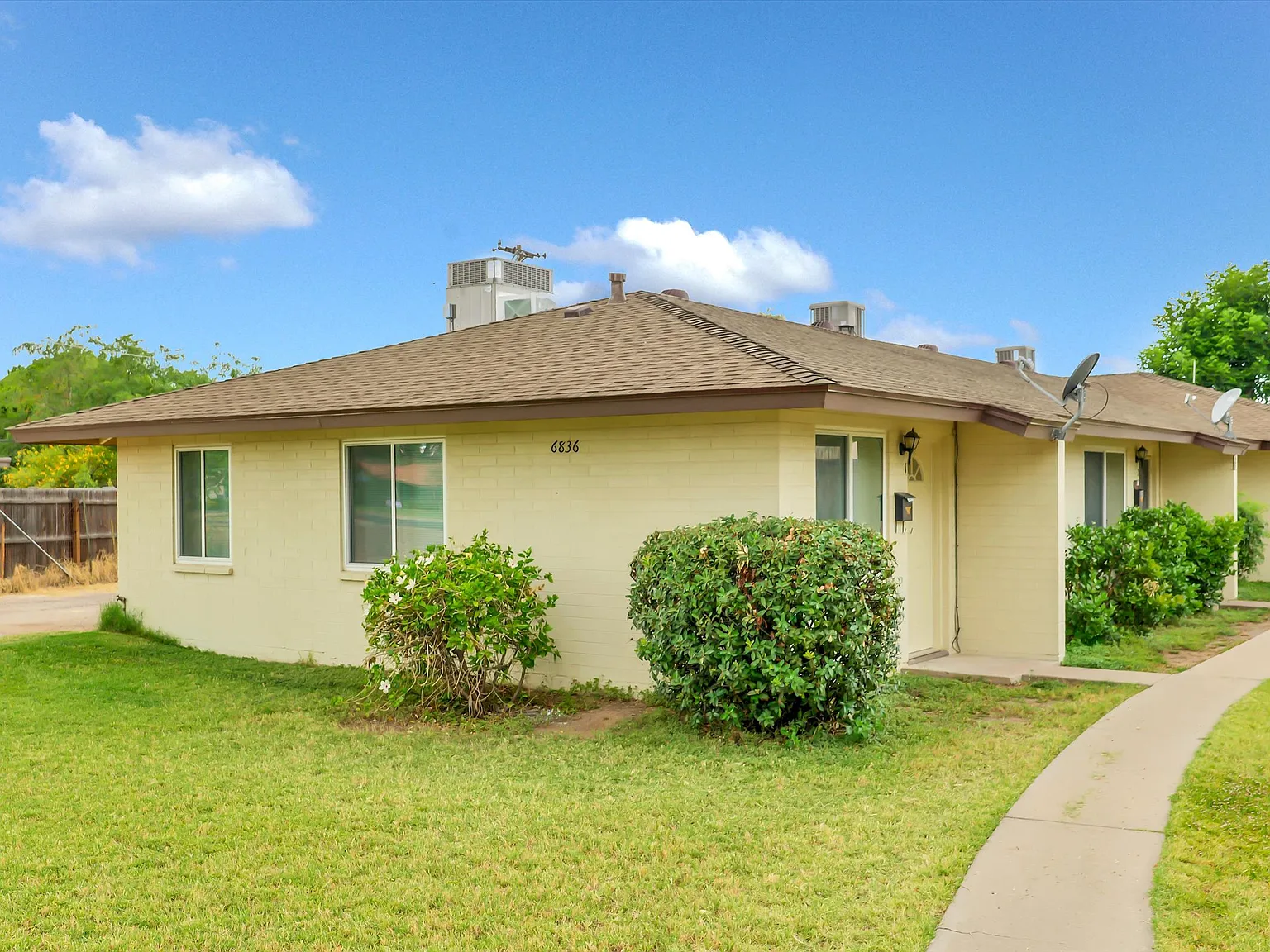 1 bed, 705 sqft, $1,249 — Photo 3