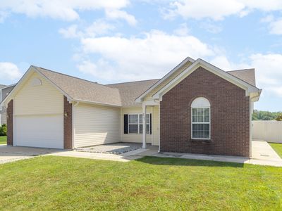 2761 Winding Creek Ln, Greenfield, IN, 46140