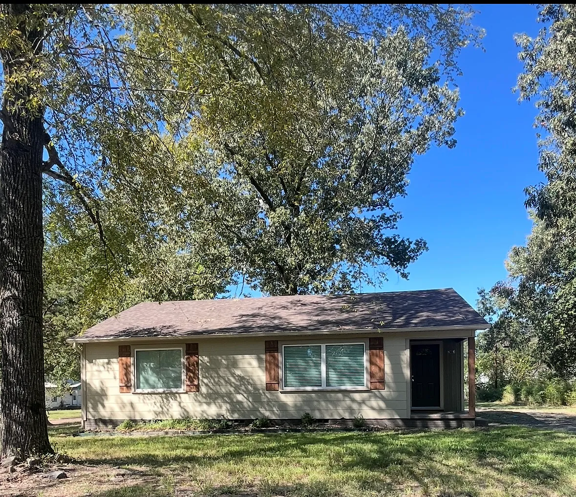 2803 Garland Ave — Photo 1