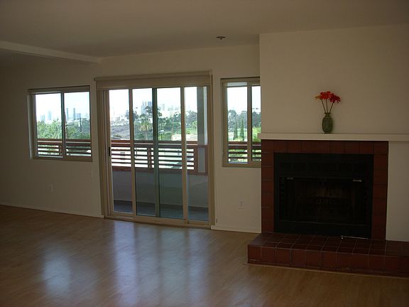 3rd image of 2939 Laurel #402