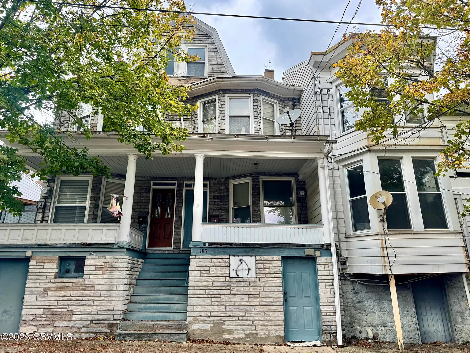 183 E Dewart St photo 1