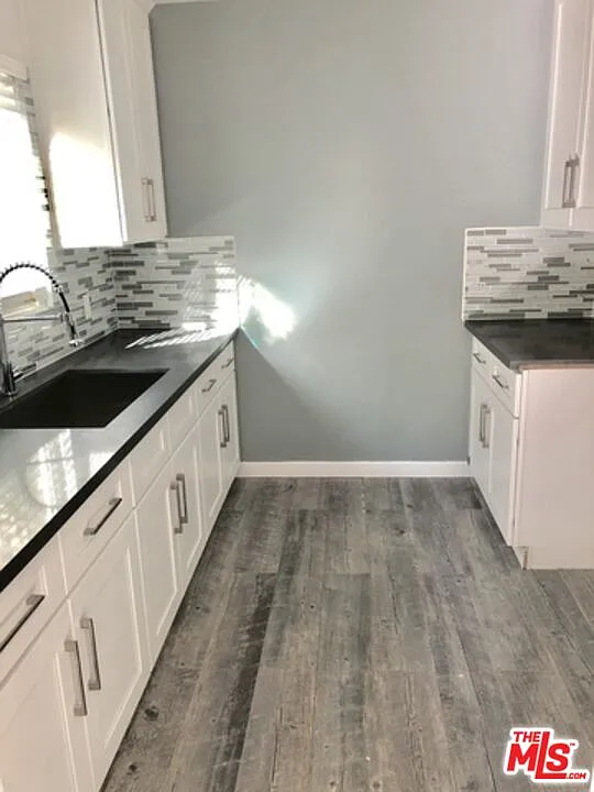 2 bed, 1.0 bath, $2,990 — Photo 3