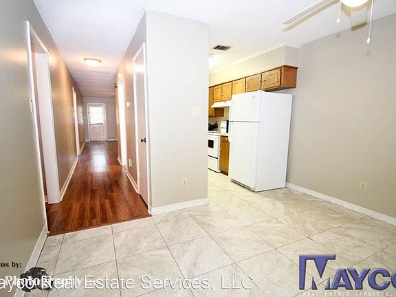 3rd image of 159 E College St
