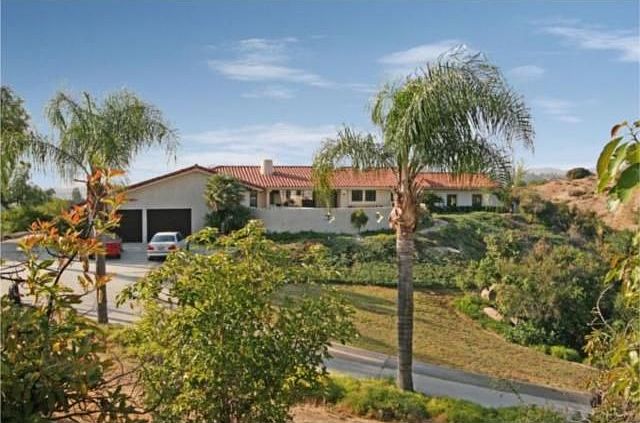 2nd image of 38095 Avenida Bravura