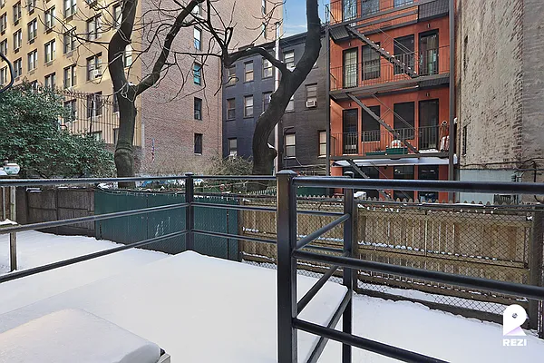 Rented by REZI | media 3