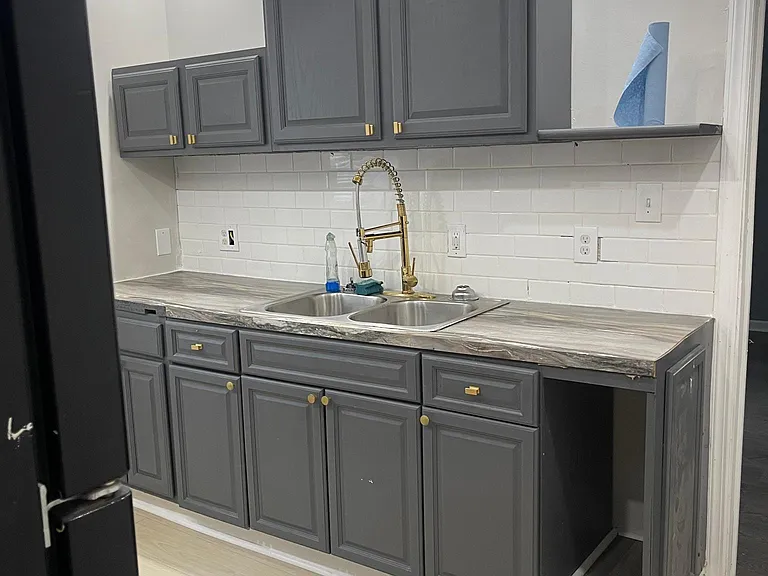 916 Ridge Ave #1 — Photo 6