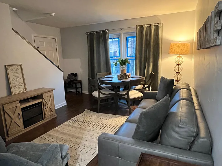 804 Holder Ct — Photo 3