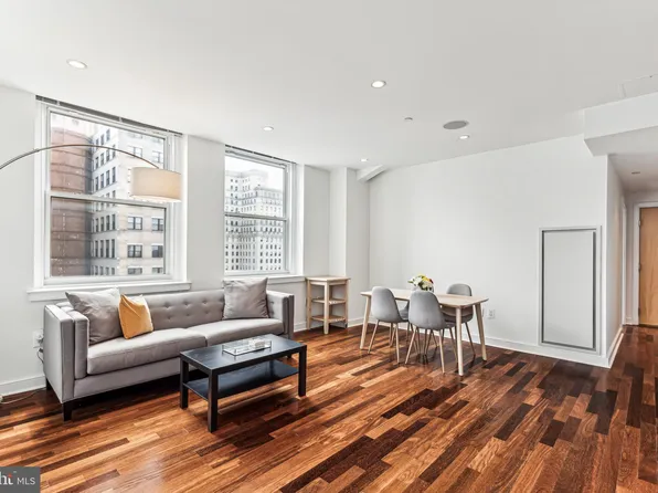 111 S 15th St APT 2105, Philadelphia, PA 19102