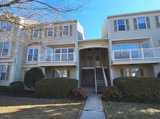 8202 Catbird Cir Unit 202, Lorton, VA 22079