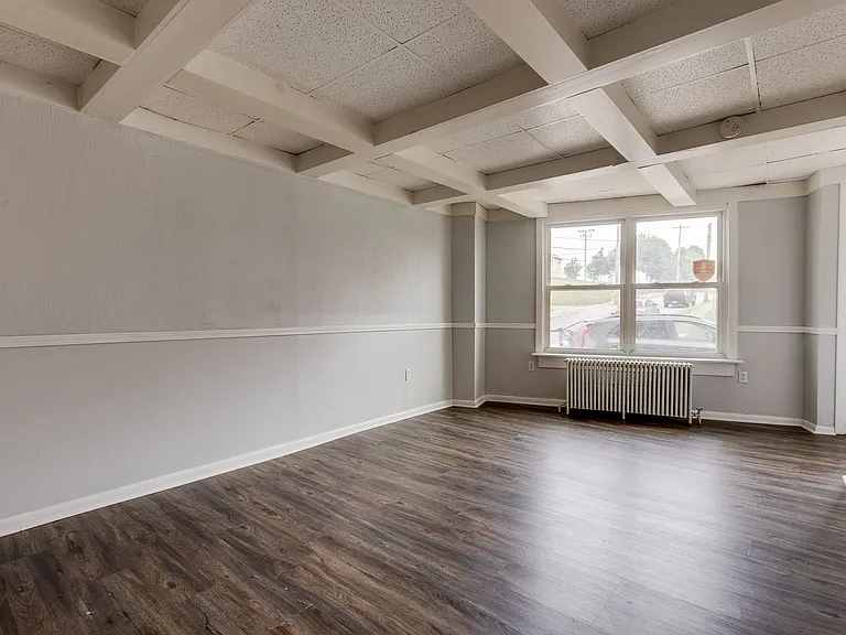 Awesome building in a super convenient neighborhood! — Photo 6