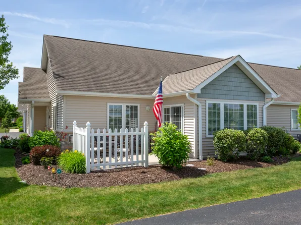 2035 Somerset Ln Unit 2035, Sycamore, IL 60178