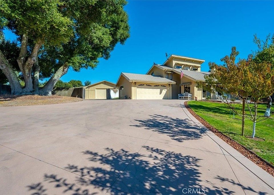 1st image of 10325 Circle Oak Dr