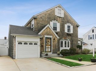 102 Plummer Ave, Winthrop, MA 02152