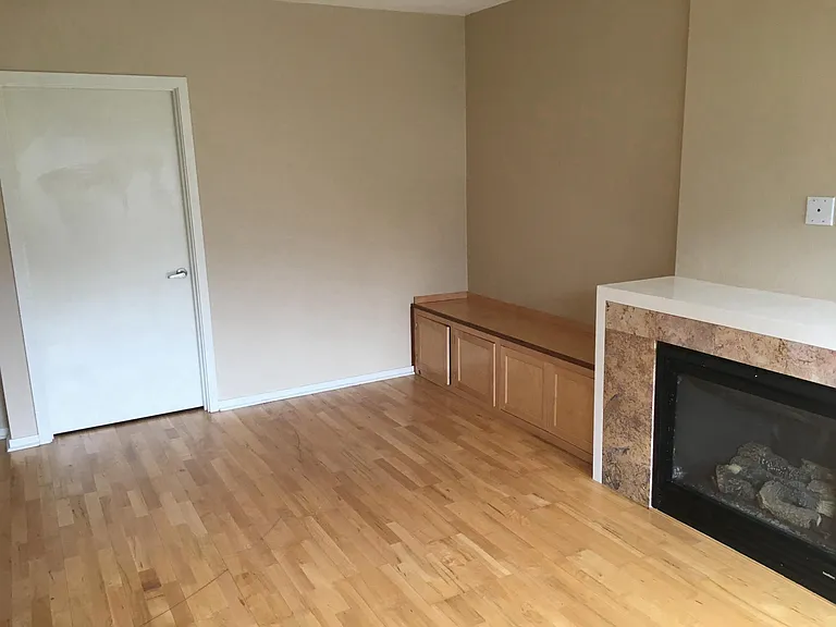 7577 N Leavitt Ave — Photo 3