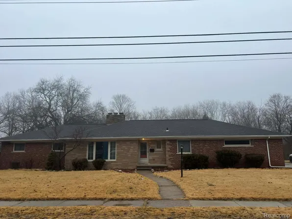 32572 Woodbrook Dr, Wayne, MI 48184