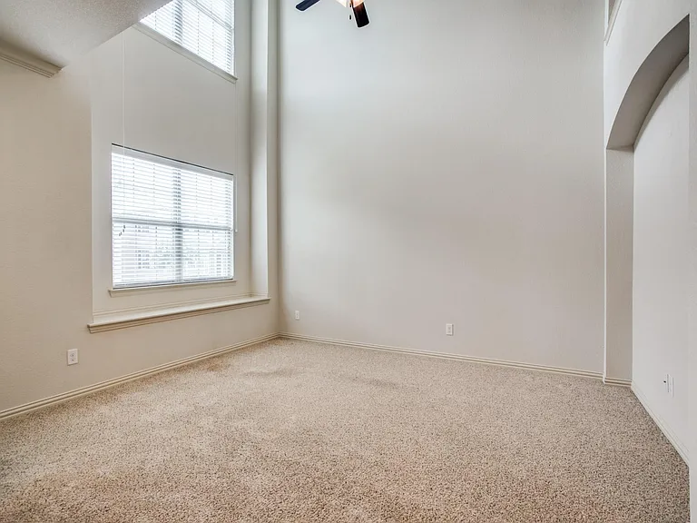 2920 Peyton Brook Dr — Photo 3