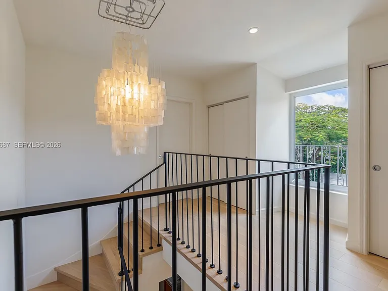 2850 Sheridan Ave — Photo 17