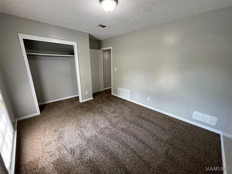 3925 Strathmore Dr — Photo 15