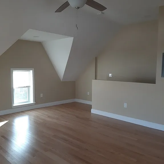 325 Adams St #7 — Photo 5