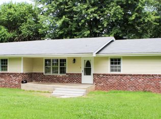 318 S Washington St, Walnut Grove, MO 65770
