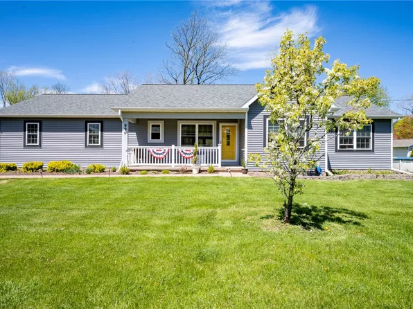 990 Maiden Ln, Rochester, NY 14615