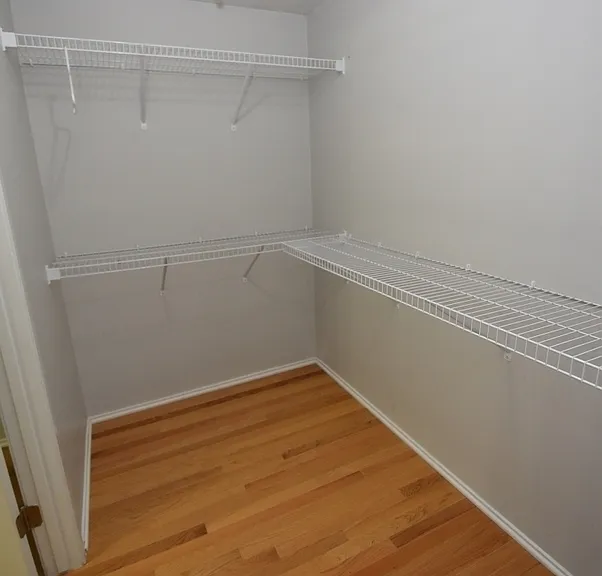 528 Bay Green Dr — Photo 17