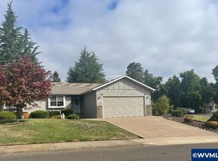 2426 SW Crestwood Pl, Dallas, OR 97338
