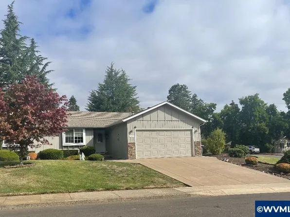 2426 SW Crestwood Pl, Dallas, OR 97338