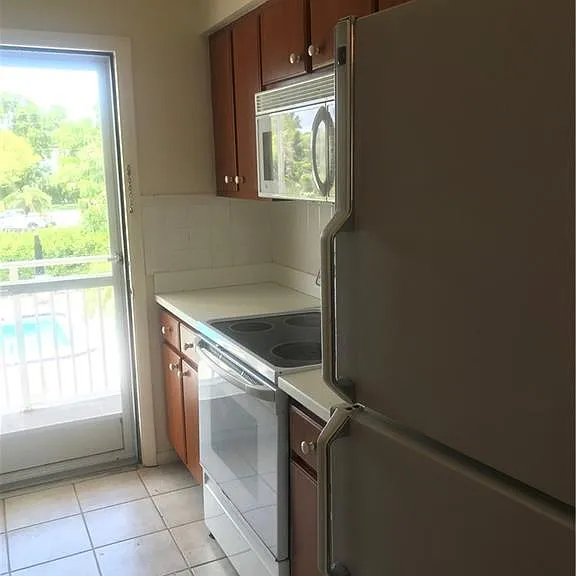 216 Banyan Blvd #216 — Photo 12