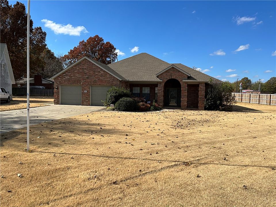 1st image of 286 Pine Meadow Dr