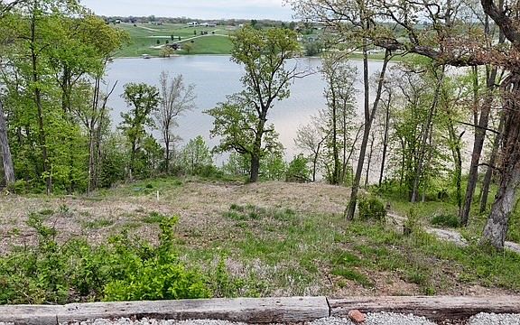 3rd image of 28590 Eagle Ridge Rd
