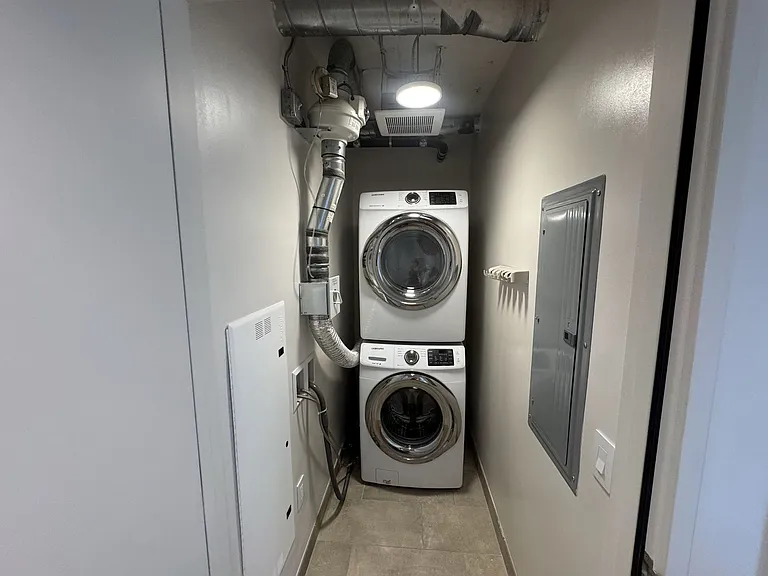 1001 Queen St #3704 — Photo 30