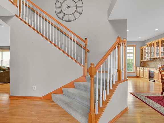 2nd image of 2319 Golf Dr