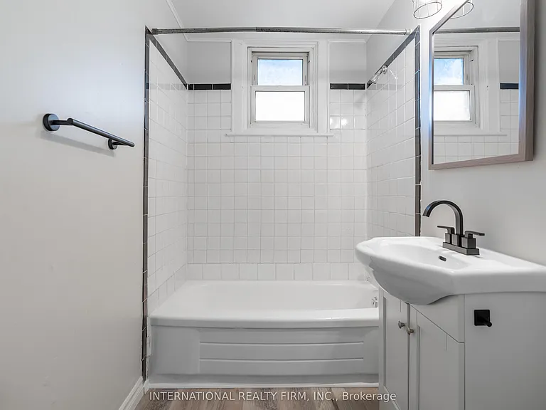 221 Hamilton Rd E #4 — Photo 6