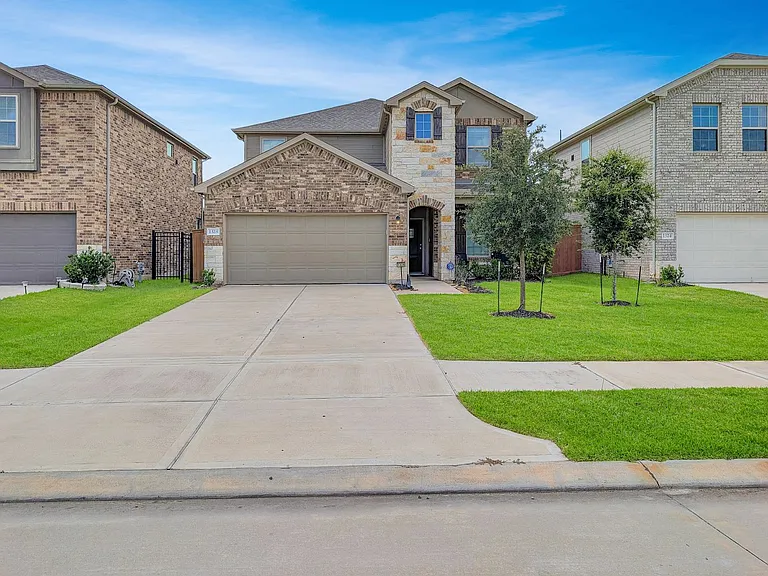 1328 Ventura Creek Dr — Photo 33
