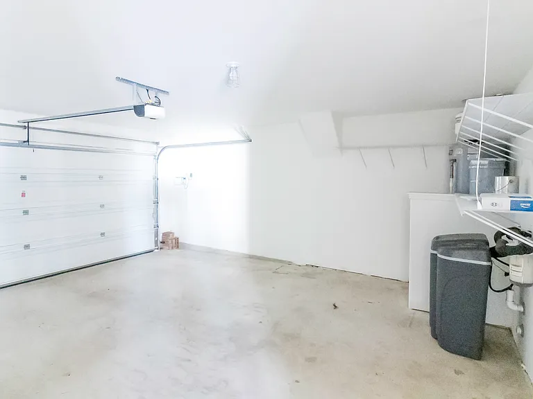 1209 Nokota Bnd — Photo 3