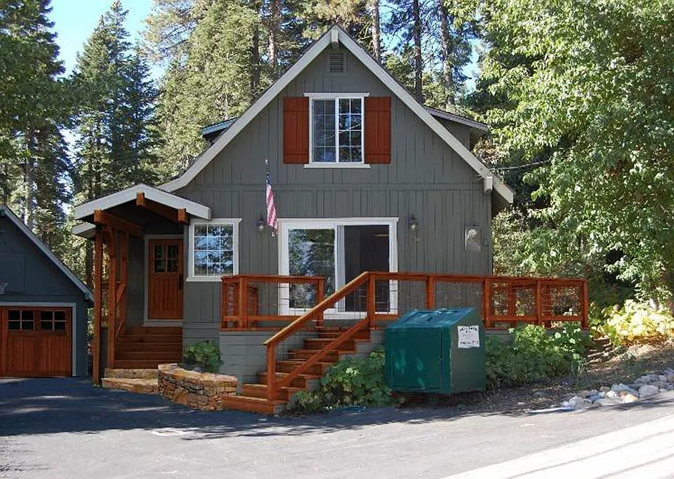 395 Elizabeth Dr