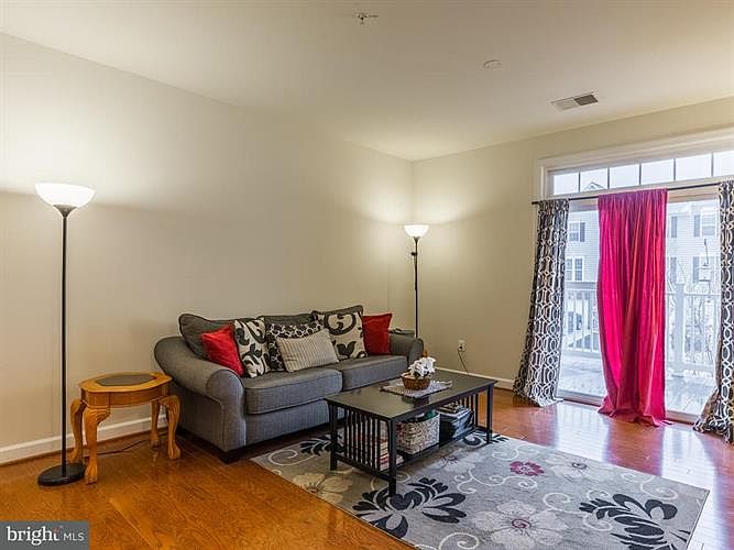 1st image of 6161 Willow Pl APT 202