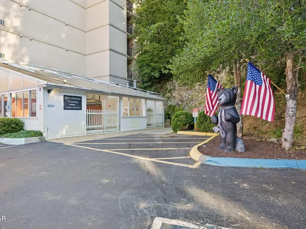 413 Baskins Creek Rd #405, Gatlinburg, TN 37738