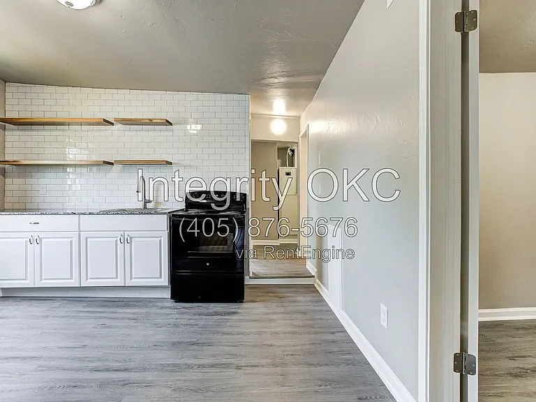 1919 NW 11th St #4D — Photo 17