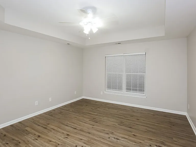 7215 Hathaway Ct — Photo 12