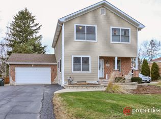 220 S Oak St, Palatine, IL 60067