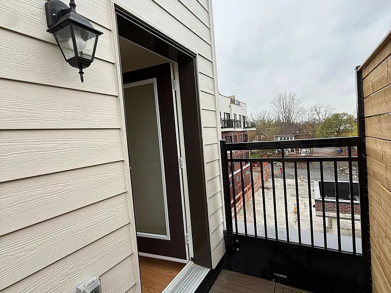 15100 Yonge St #212 — Photo 33