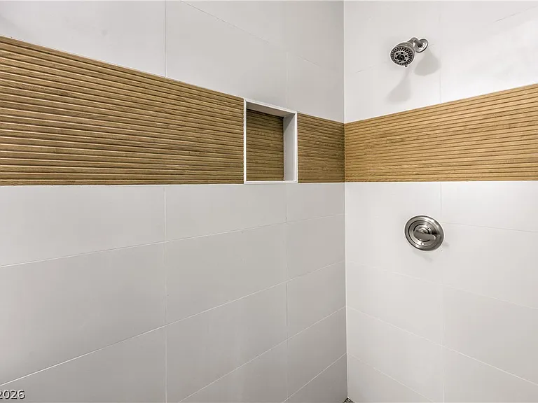 5152 Forest Oaks Dr — Photo 22