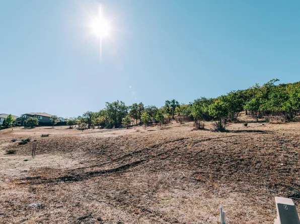 4690 Hathaway Dr, Medford, OR 97504