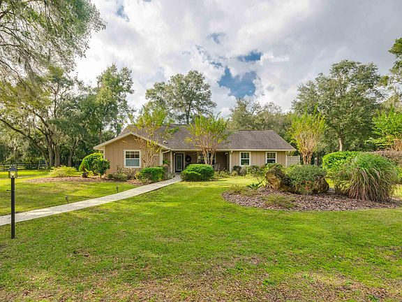 3rd image of 12090 NW 100th St