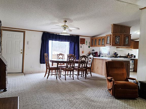 2nd image of 7272 Cedar Lake Rd