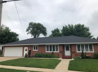 516 E High St, Morrison, IL 61270