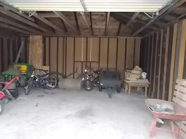 2nd image of 718 Lincoln St